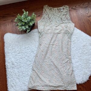 American Rag Cie Champagne gold lace fitted Bodycon dress size small EUC